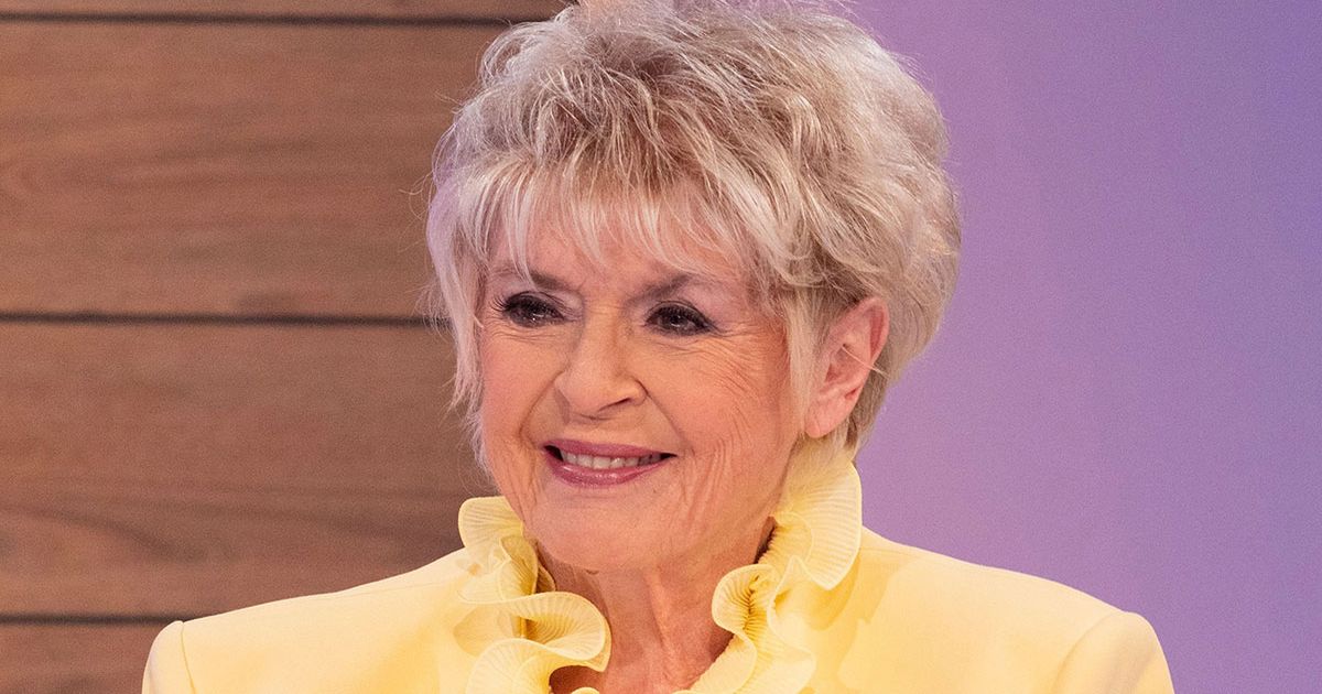 Gloria hunniford turned loose reveals celebrity why she down women flipped tv into